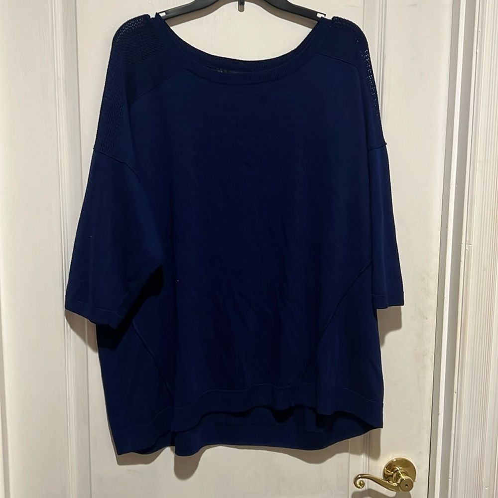 Design history lightweight sweater